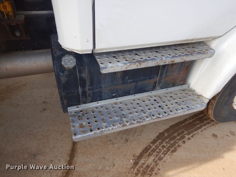 image for item DK3275 2003 Freightliner FL80  crane truck