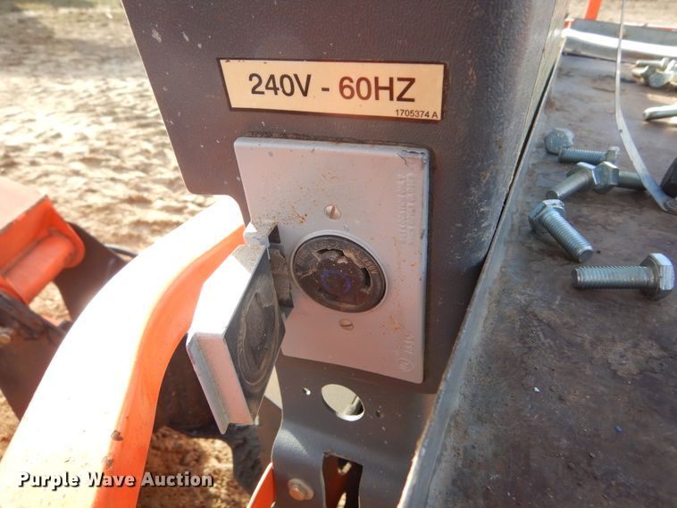 image for item DK3354 2005 JLG 460SJ  boom lift