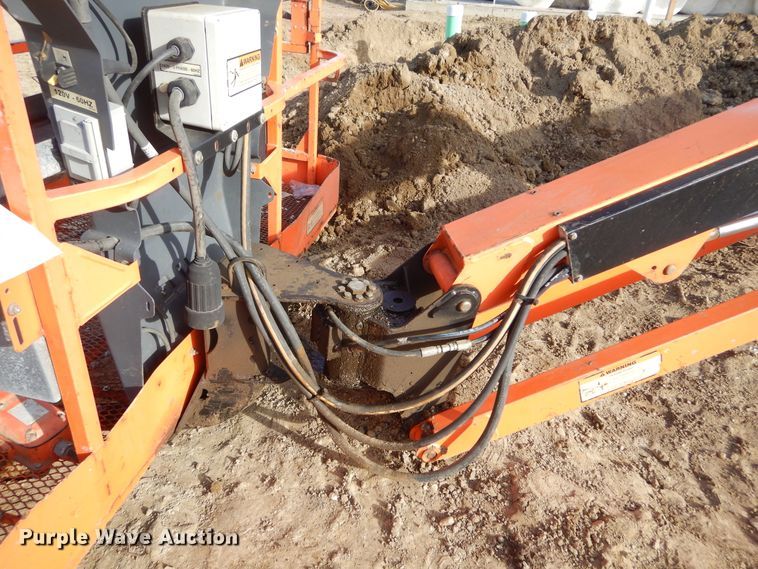 image for item DK3354 2005 JLG 460SJ  boom lift