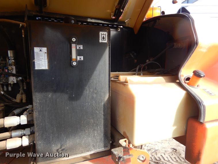 image for item DK3354 2005 JLG 460SJ  boom lift