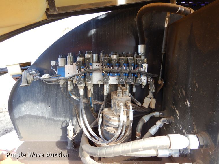 image for item DK3354 2005 JLG 460SJ  boom lift