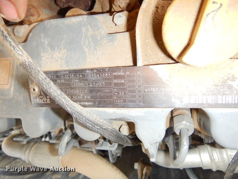 image for item DK3354 2005 JLG 460SJ  boom lift