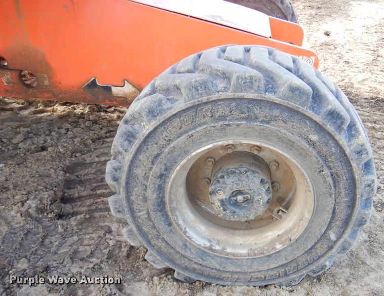 image for item DK3354 2005 JLG 460SJ  boom lift