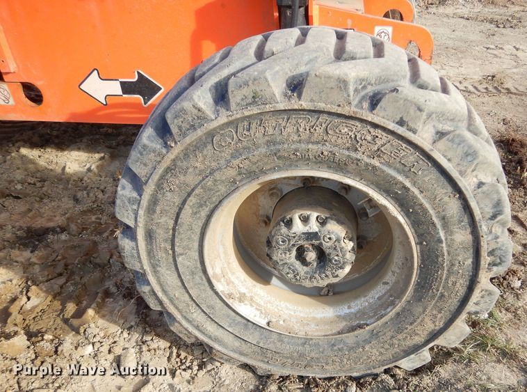 image for item DK3354 2005 JLG 460SJ  boom lift