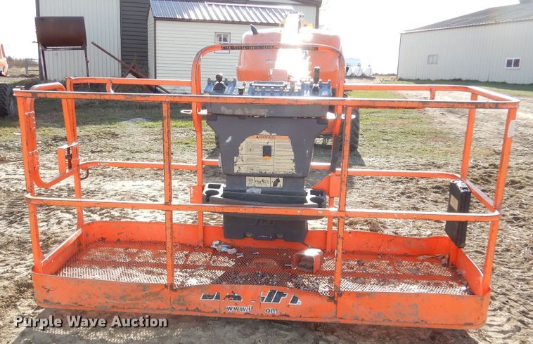 image for item DK3355 2005 JLG 460SJ  boom lift