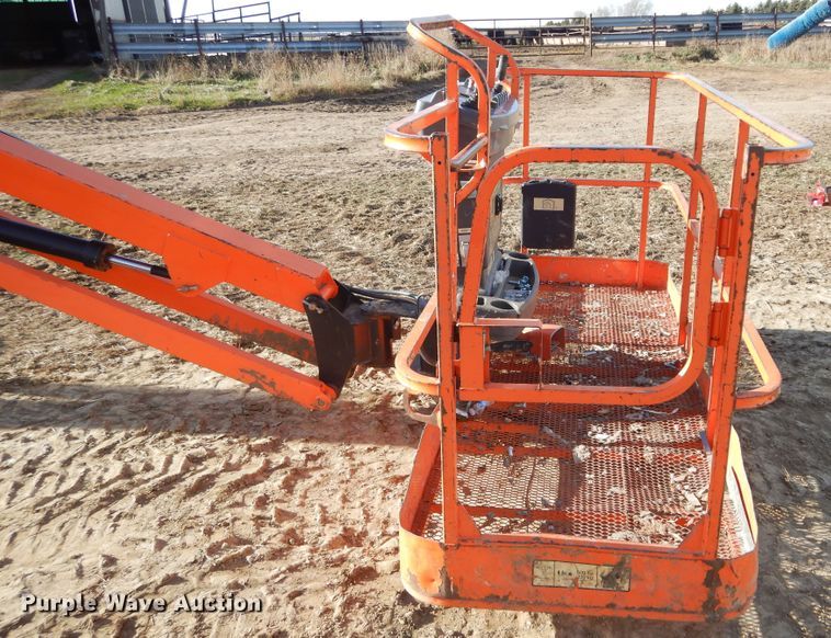 image for item DK3355 2005 JLG 460SJ  boom lift