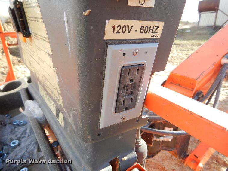 image for item DK3355 2005 JLG 460SJ  boom lift