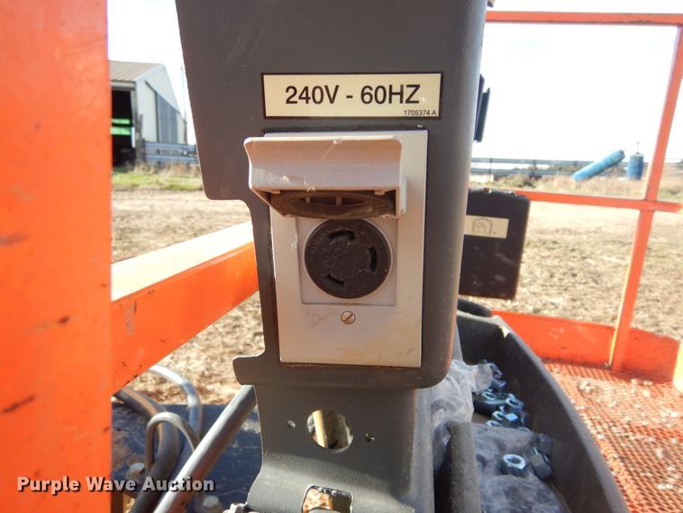 image for item DK3355 2005 JLG 460SJ  boom lift