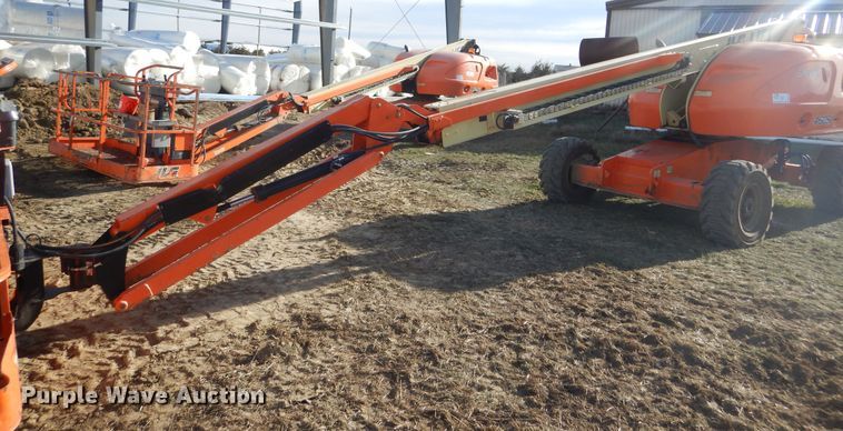 image for item DK3355 2005 JLG 460SJ  boom lift