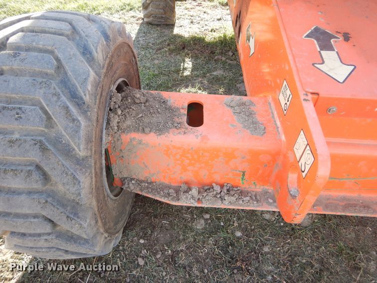 image for item DK3355 2005 JLG 460SJ  boom lift