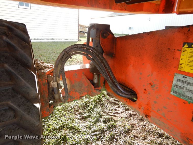 image for item DK3355 2005 JLG 460SJ  boom lift