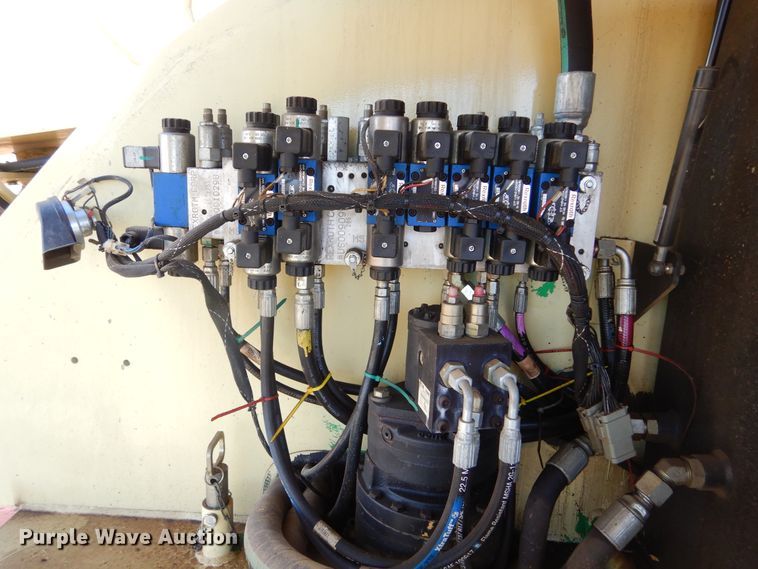 image for item DK3355 2005 JLG 460SJ  boom lift