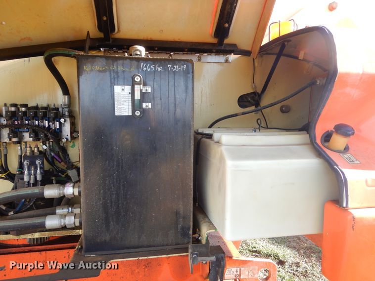 image for item DK3355 2005 JLG 460SJ  boom lift