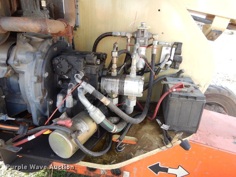 image for item DK3355 2005 JLG 460SJ  boom lift