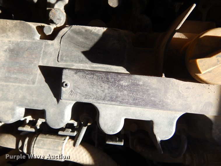 image for item DK3355 2005 JLG 460SJ  boom lift