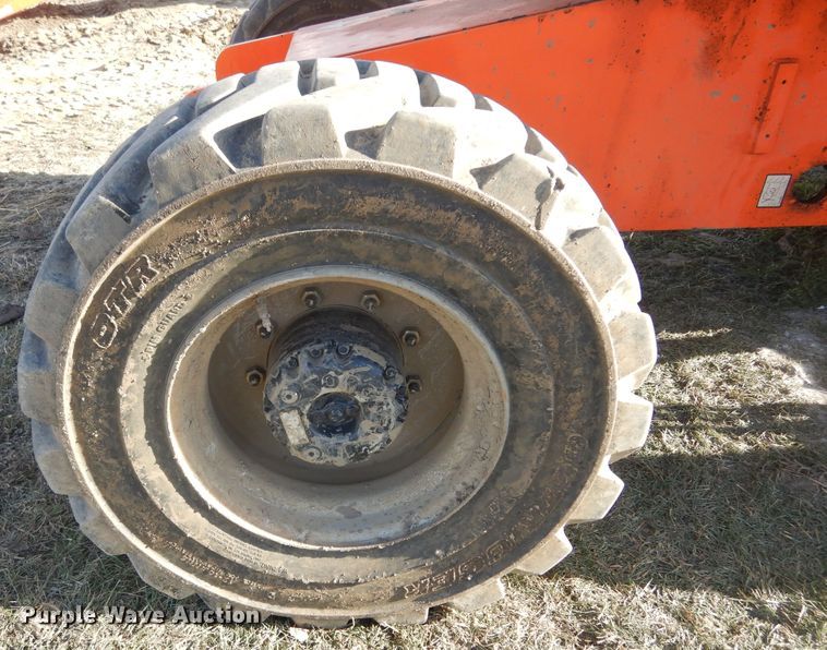 image for item DK3355 2005 JLG 460SJ  boom lift