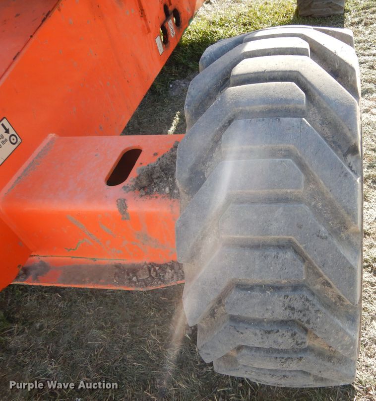 image for item DK3355 2005 JLG 460SJ  boom lift