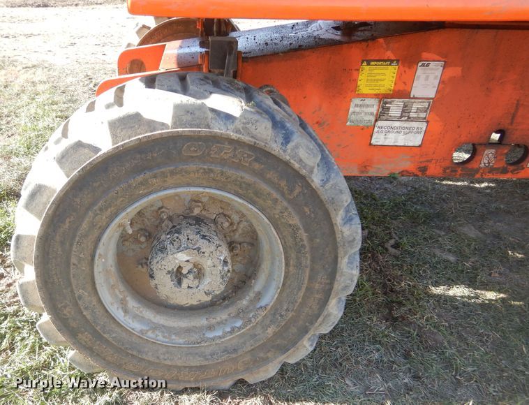 image for item DK3355 2005 JLG 460SJ  boom lift