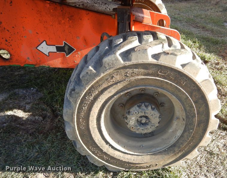 image for item DK3355 2005 JLG 460SJ  boom lift