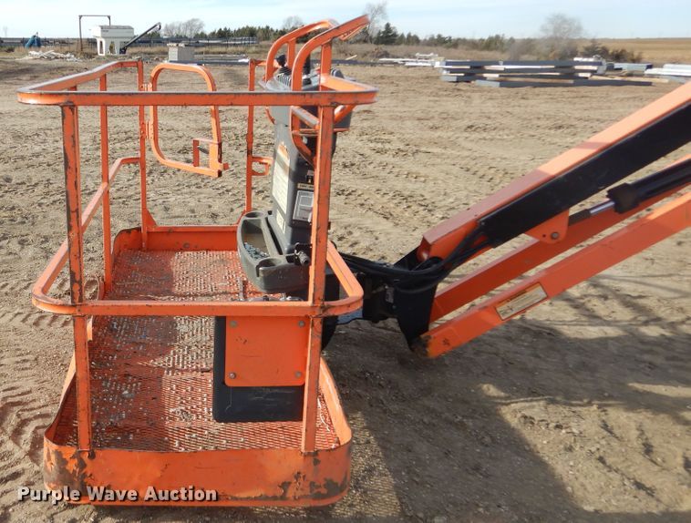 image for item DK3356 2005 JLG 460SJ  boom lift