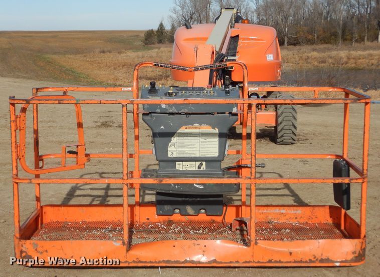 image for item DK3356 2005 JLG 460SJ  boom lift