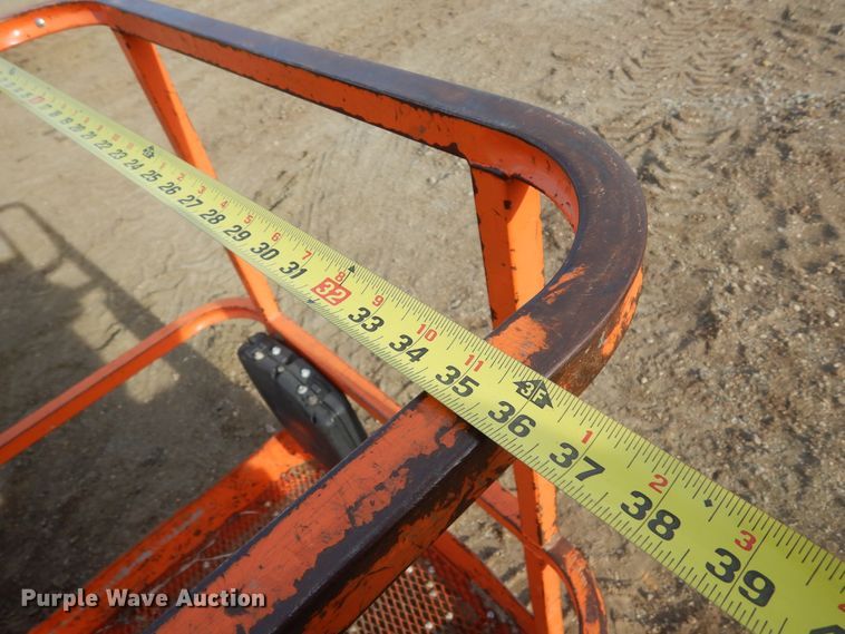 image for item DK3356 2005 JLG 460SJ  boom lift