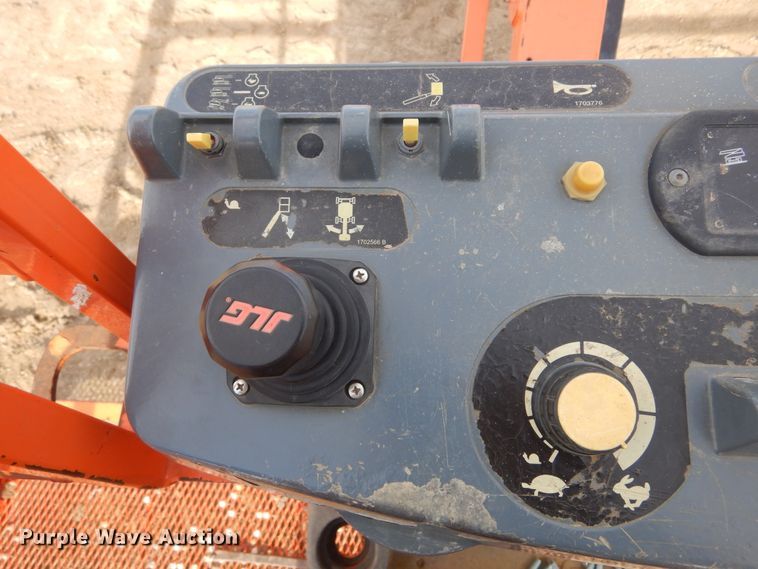 image for item DK3356 2005 JLG 460SJ  boom lift