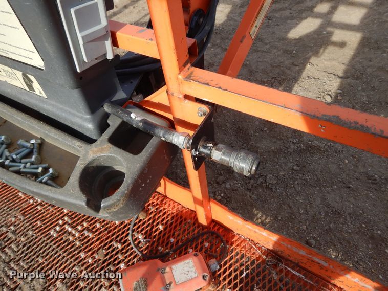 image for item DK3356 2005 JLG 460SJ  boom lift