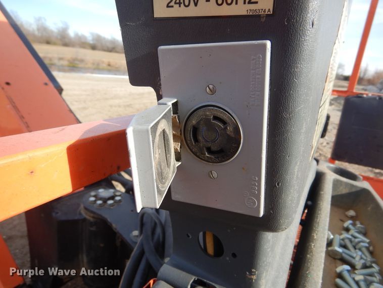 image for item DK3356 2005 JLG 460SJ  boom lift