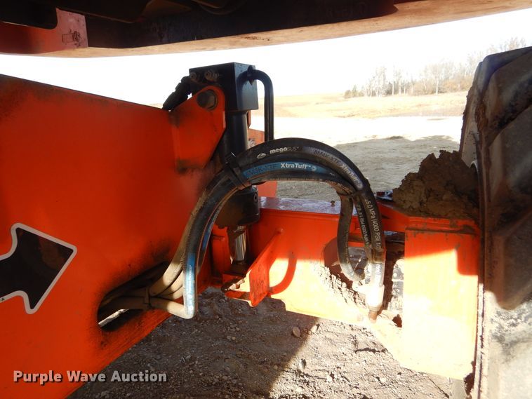image for item DK3356 2005 JLG 460SJ  boom lift