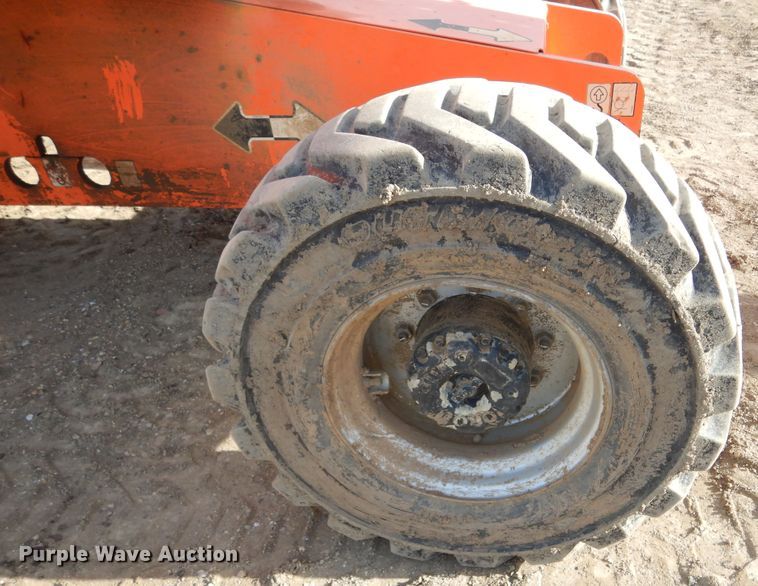 image for item DK3356 2005 JLG 460SJ  boom lift