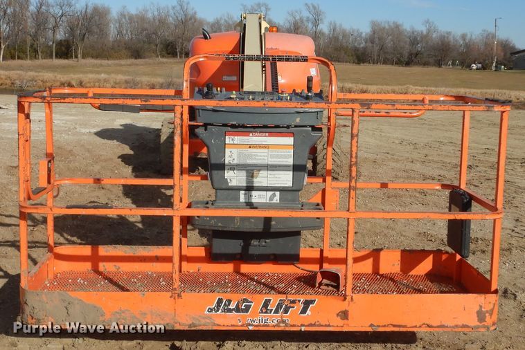 image for item DK3357 2005 JLG 460SJ  boom lift