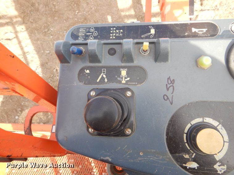 image for item DK3357 2005 JLG 460SJ  boom lift