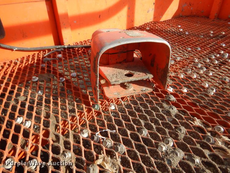 image for item DK3357 2005 JLG 460SJ  boom lift