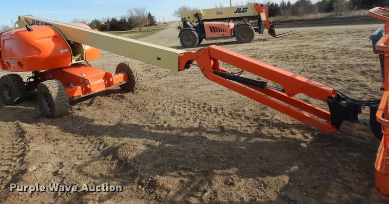 image for item DK3357 2005 JLG 460SJ  boom lift