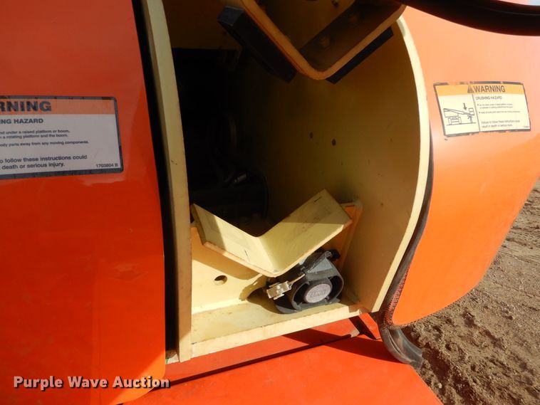 image for item DK3357 2005 JLG 460SJ  boom lift