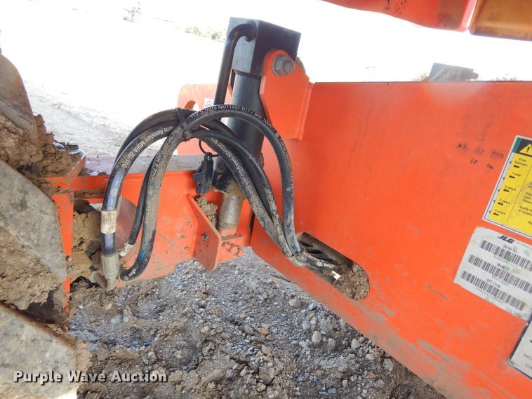 image for item DK3357 2005 JLG 460SJ  boom lift