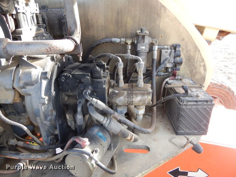 image for item DK3357 2005 JLG 460SJ  boom lift