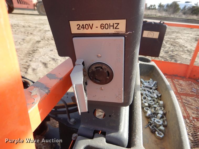 image for item DK3357 2005 JLG 460SJ  boom lift