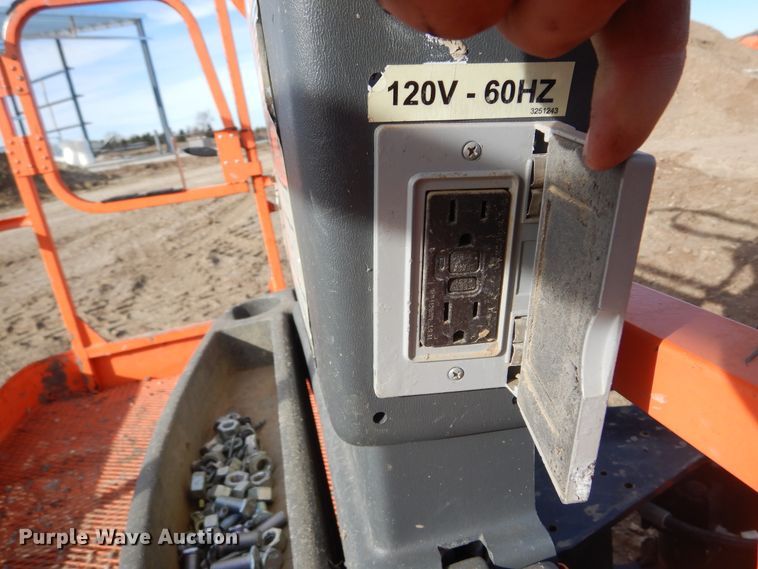 image for item DK3357 2005 JLG 460SJ  boom lift