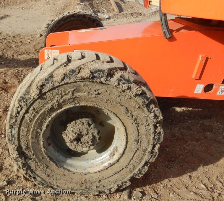 image for item DK3357 2005 JLG 460SJ  boom lift