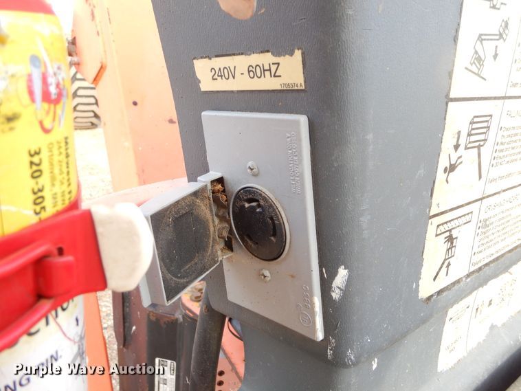 image for item DK3385 2008 JLG 800AJ  boom lift