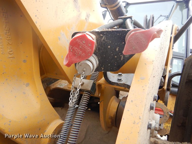 image for item DK3389 2020 Caterpillar 908M  wheel loader