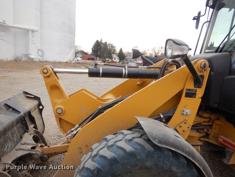 image for item DK3389 2020 Caterpillar 908M  wheel loader