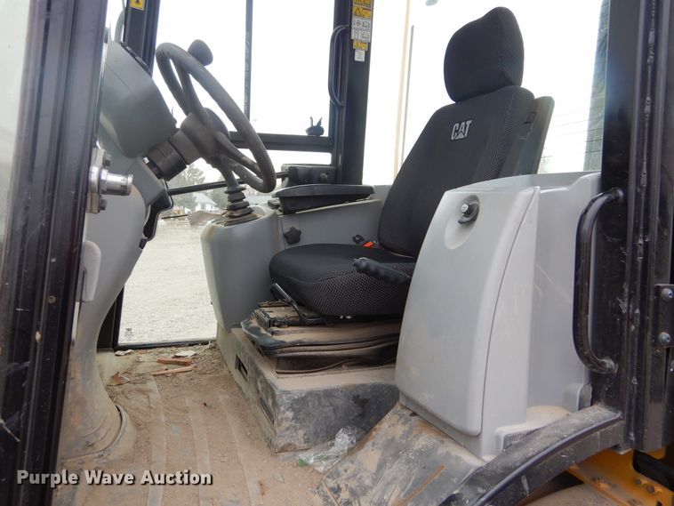 image for item DK3389 2020 Caterpillar 908M  wheel loader