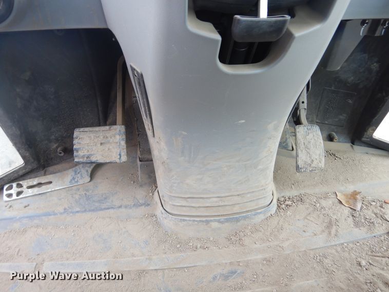 image for item DK3389 2020 Caterpillar 908M  wheel loader