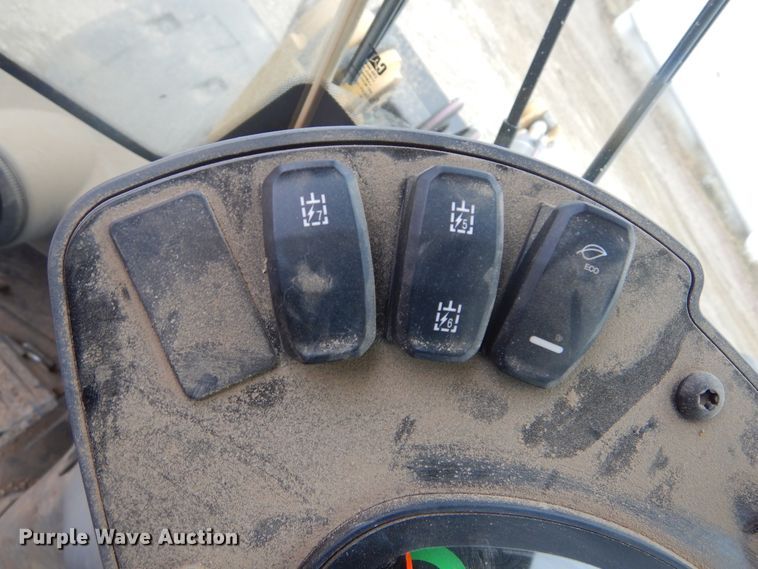 image for item DK3389 2020 Caterpillar 908M  wheel loader