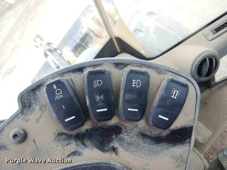 image for item DK3389 2020 Caterpillar 908M  wheel loader