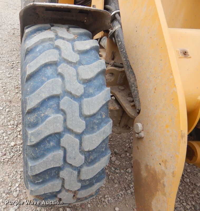 image for item DK3389 2020 Caterpillar 908M  wheel loader