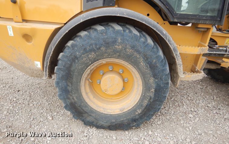image for item DK3389 2020 Caterpillar 908M  wheel loader